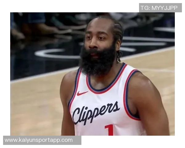 格莱姆斯谈防守哈登争议称判罚应由裁判决定而非自己判断